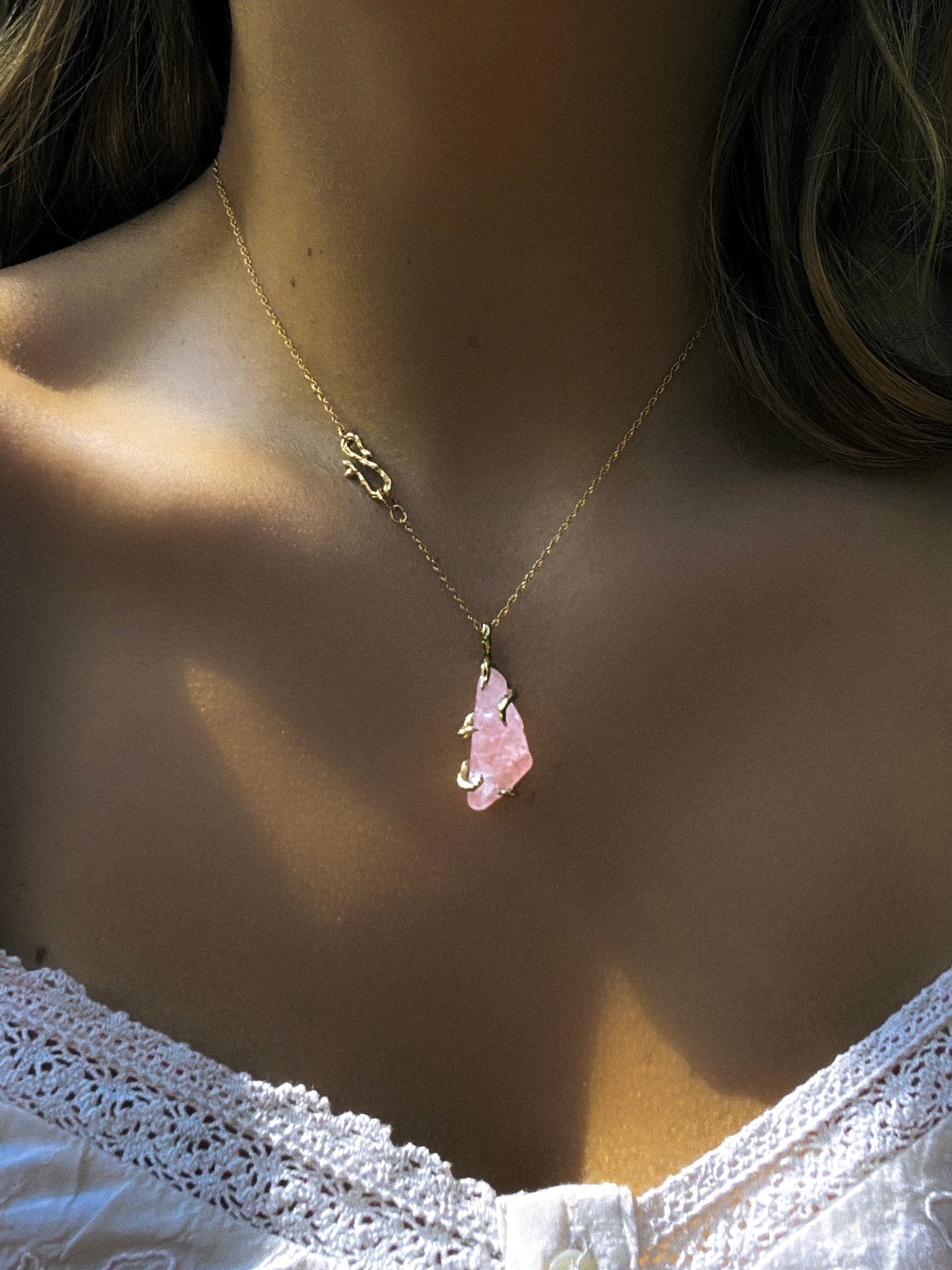 Healing Crystal Pendant ⋄ Rose Quartz