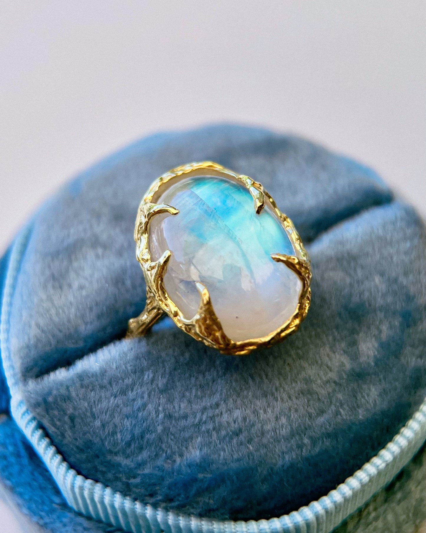 Oracle Ring ⋄ Rainbow Moonstone ⋄ 4.5 - 7.5 ⋄ Gold Vermeil