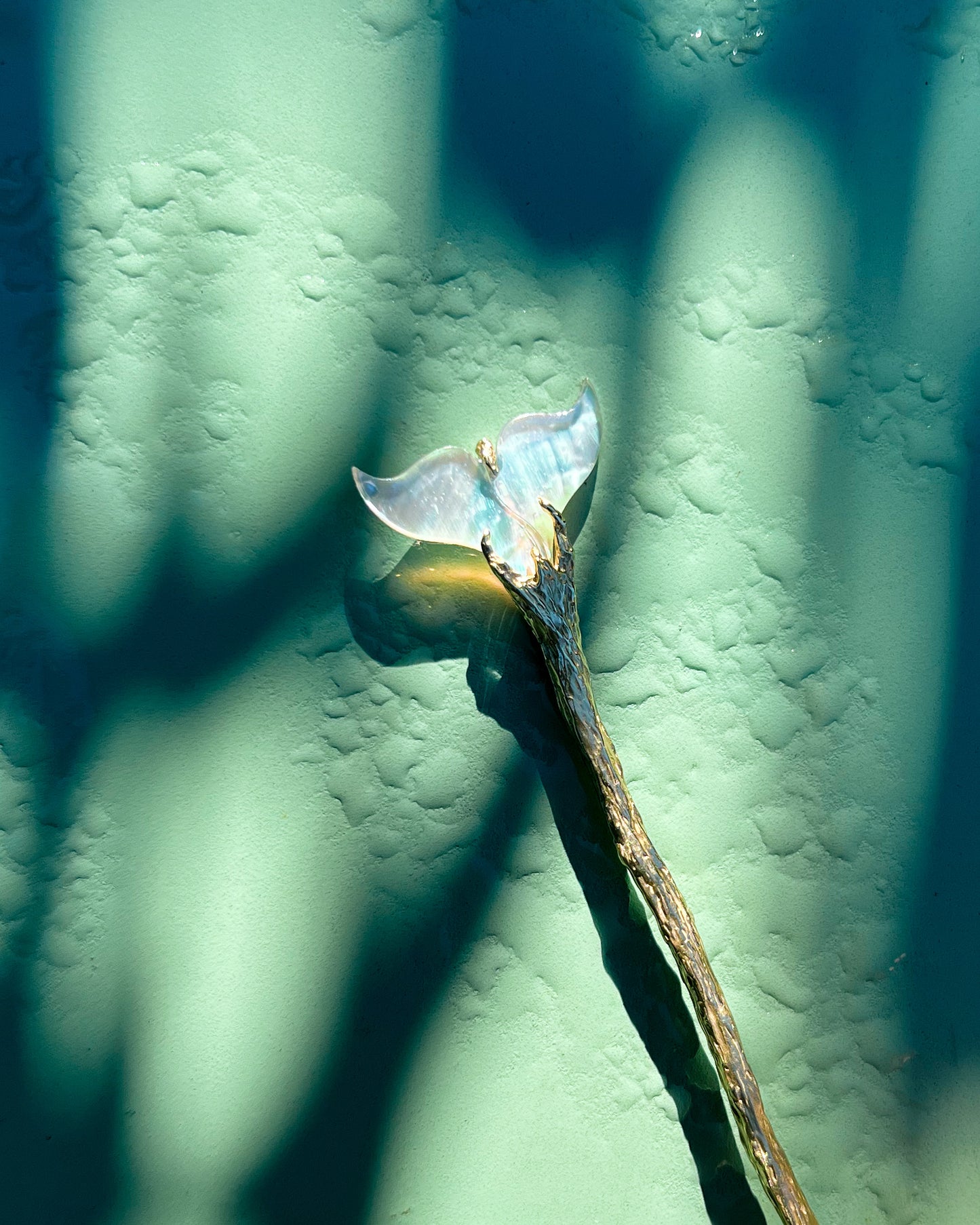 La Sirène Hair Pin ⋄ Mother of Pearl