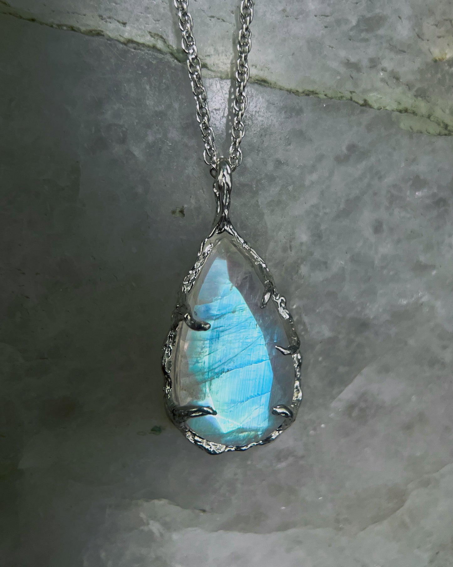Pluie Necklace ⋄ Moonstone