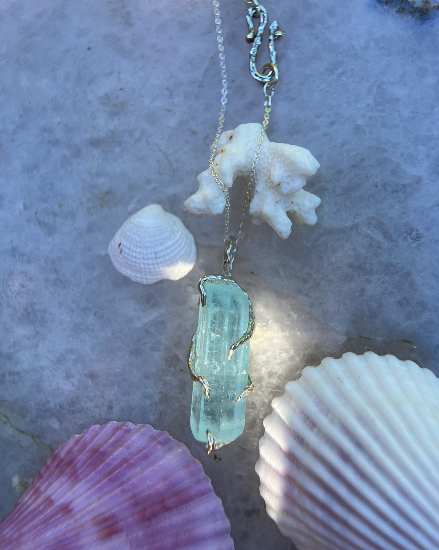 Healing Crystal Pendant ⋄ Aquamarine