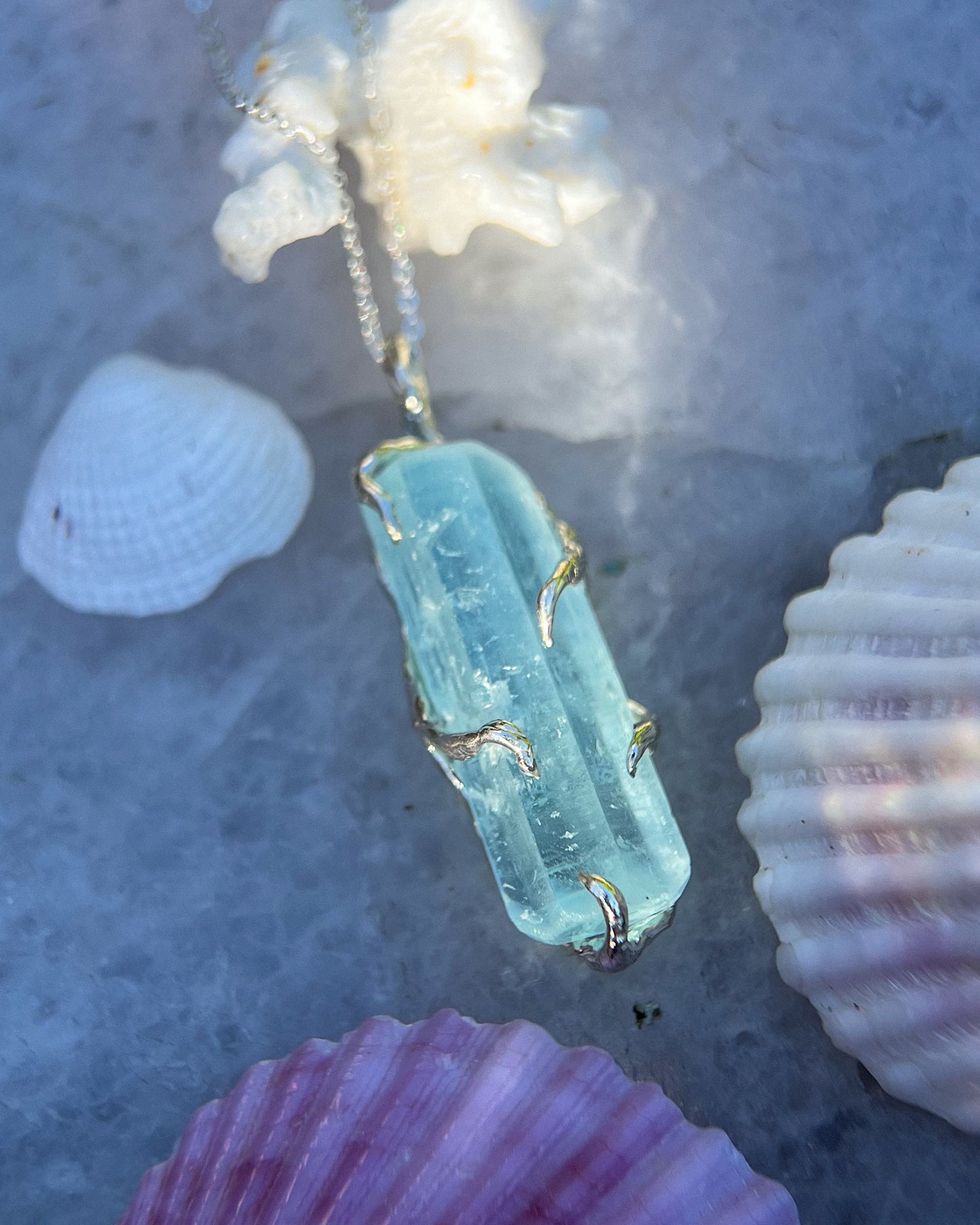 Healing Crystal Pendant ⋄ Aquamarine