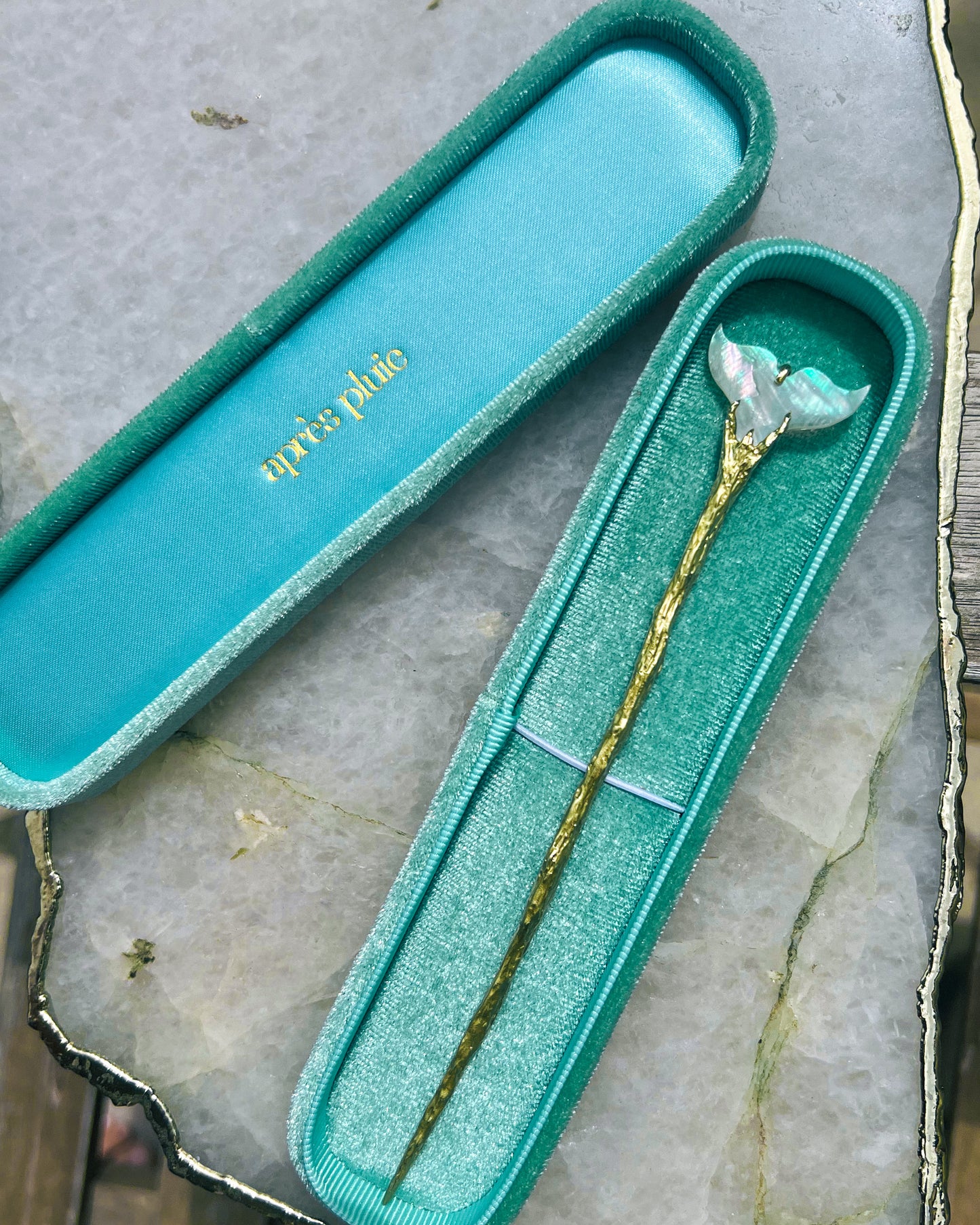 La Sirène Hair Pin ⋄ Mother of Pearl