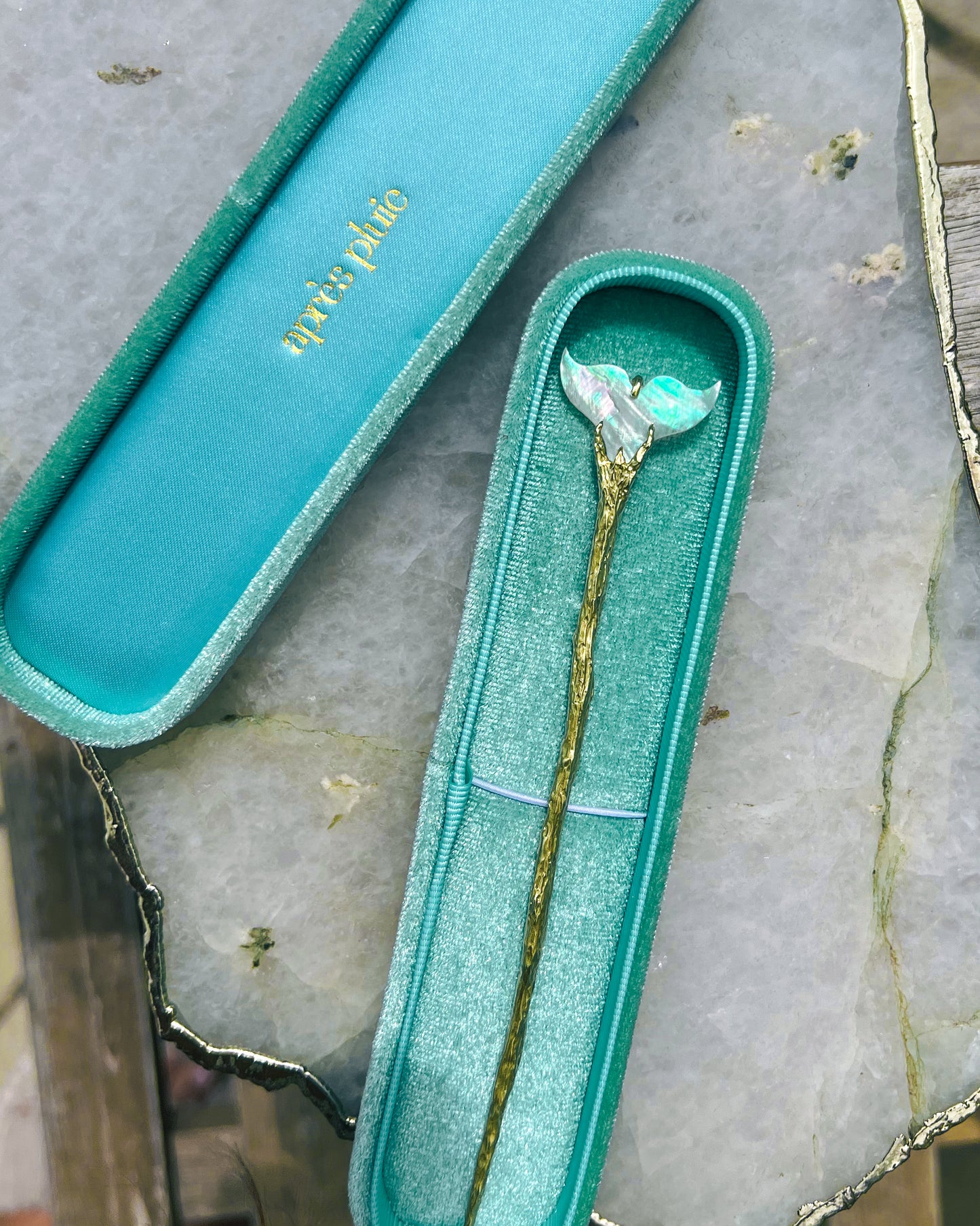 La Sirène Hair Pin ⋄ Mother of Pearl