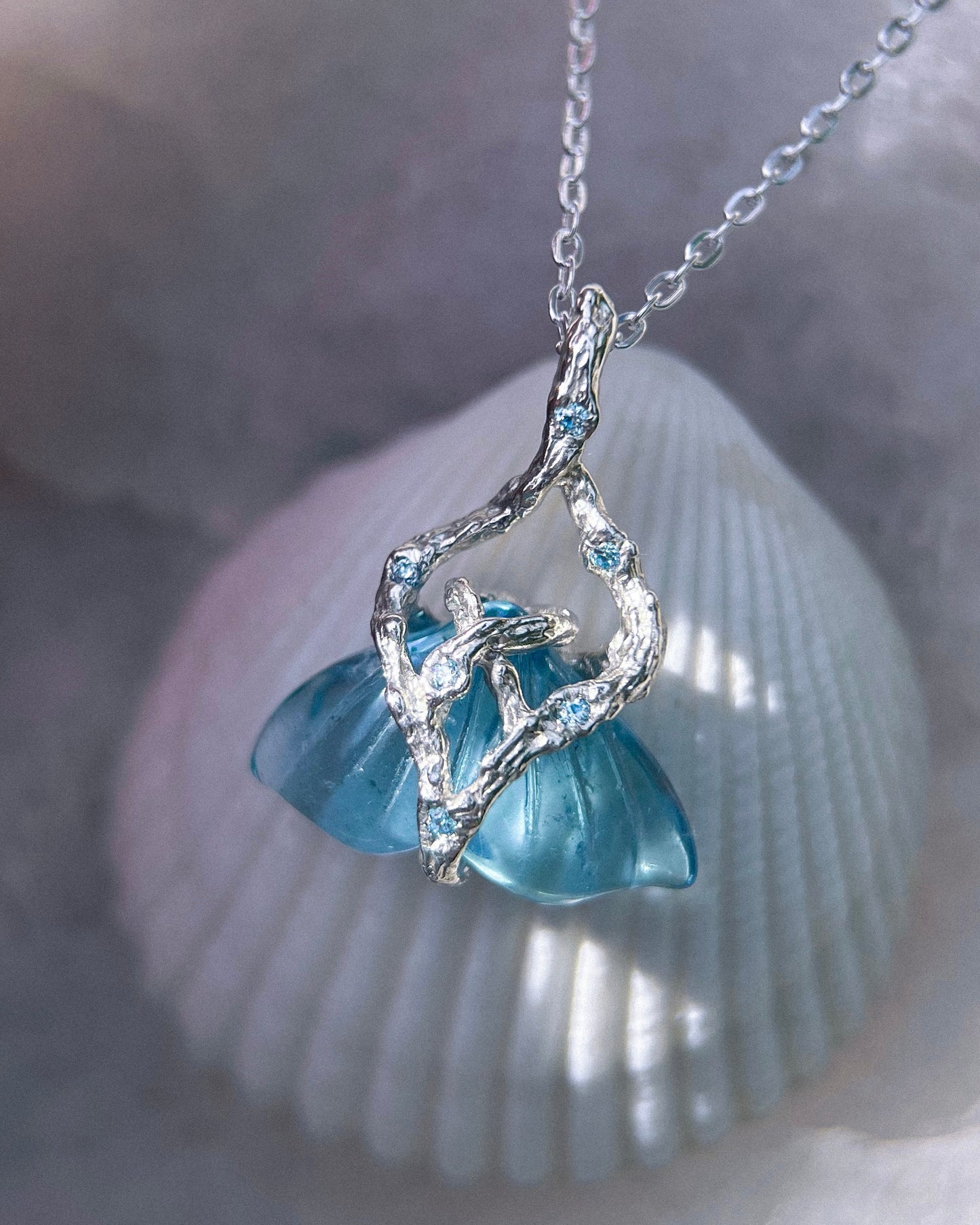 Mermaid Tail Amulet ⋄ Aquamarine