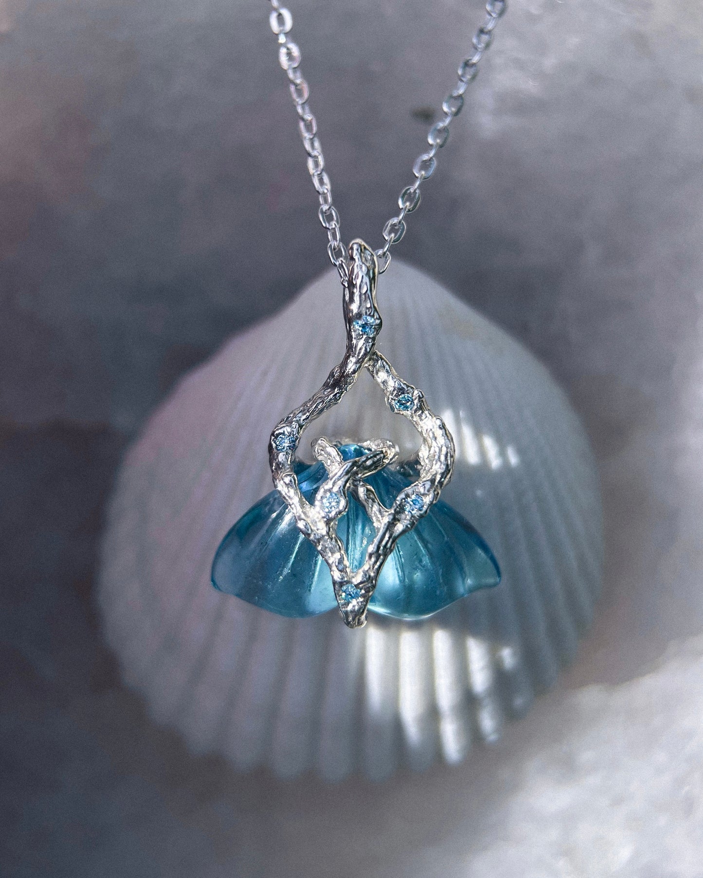 Mermaid Tail Amulet ⋄ Aquamarine