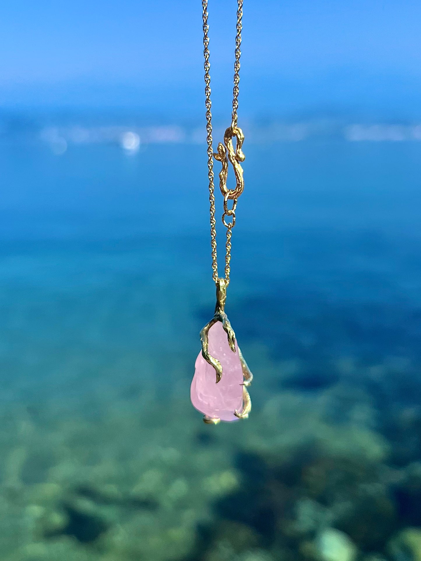Healing Crystal Pendant ⋄ Rose Quartz