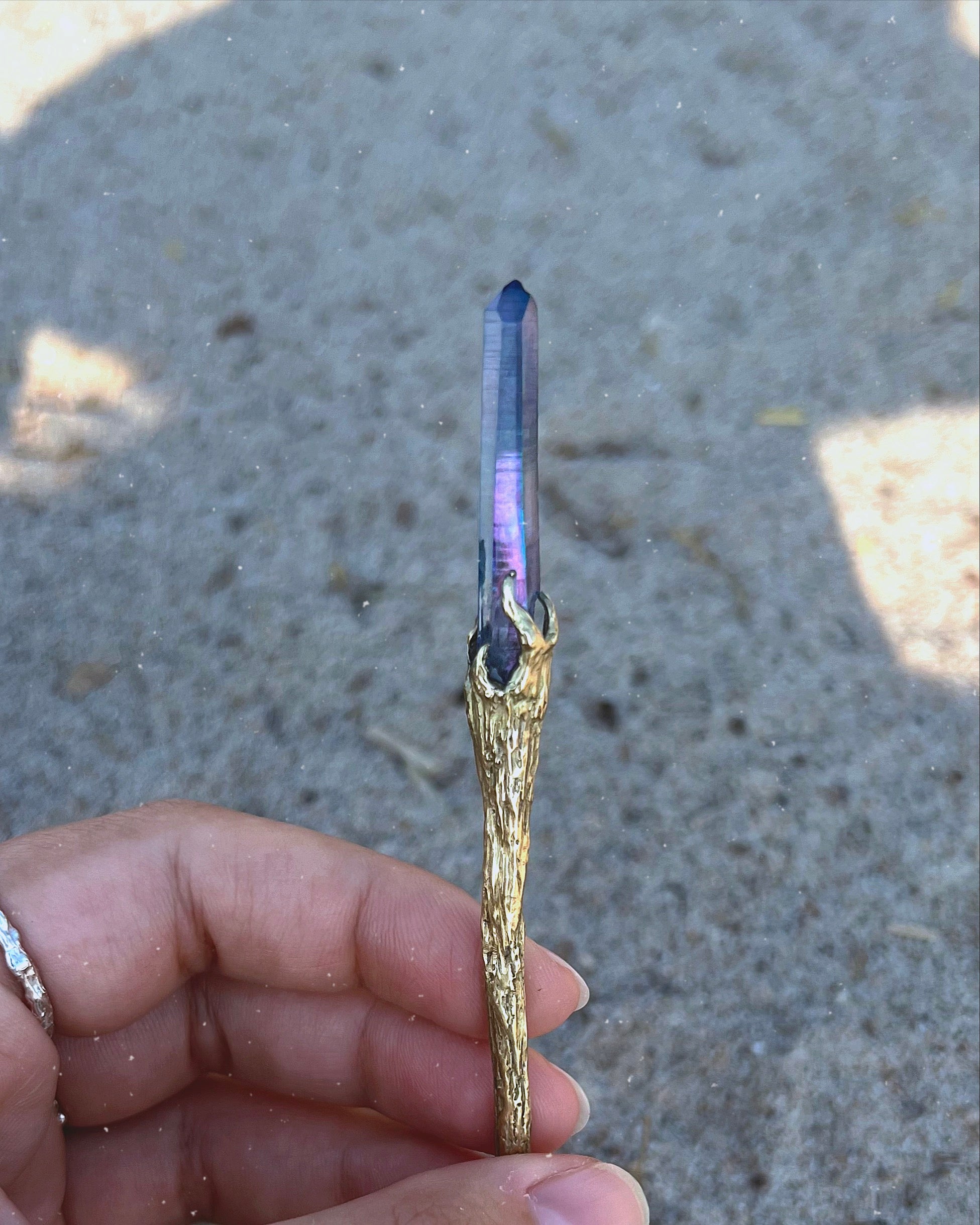 La Sirène Crystal Hair Pin ⋄ Indigo Aura Quartz