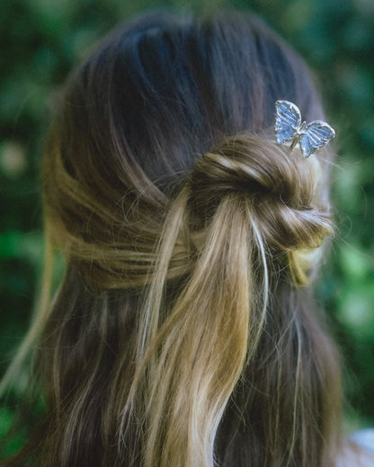 Ever After Butterfly Hair Pin ⋄ Aquamarine