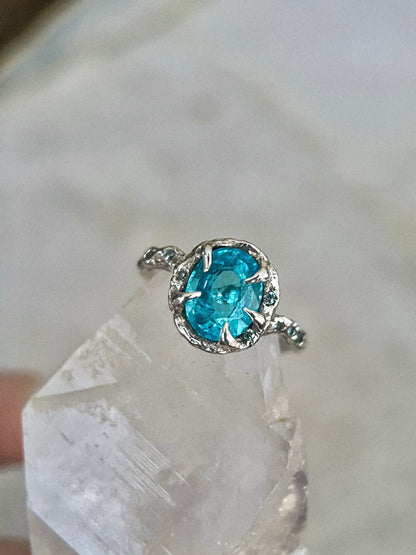 Lagoon Ring ⋄ Apatite ⋄ size 5