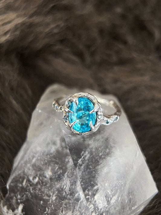 Lagoon Ring ⋄ Apatite ⋄ size 5