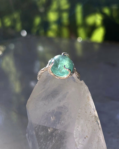 Silver Oracle Ring ⋄ Emerald ⋄ size 7