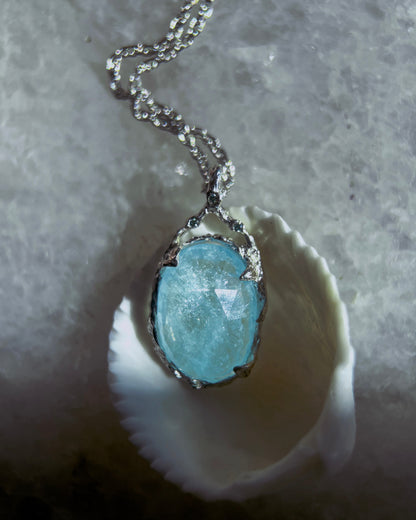Oracle of the Moon Tide Necklace ⋄ Shimmer Aquamarine