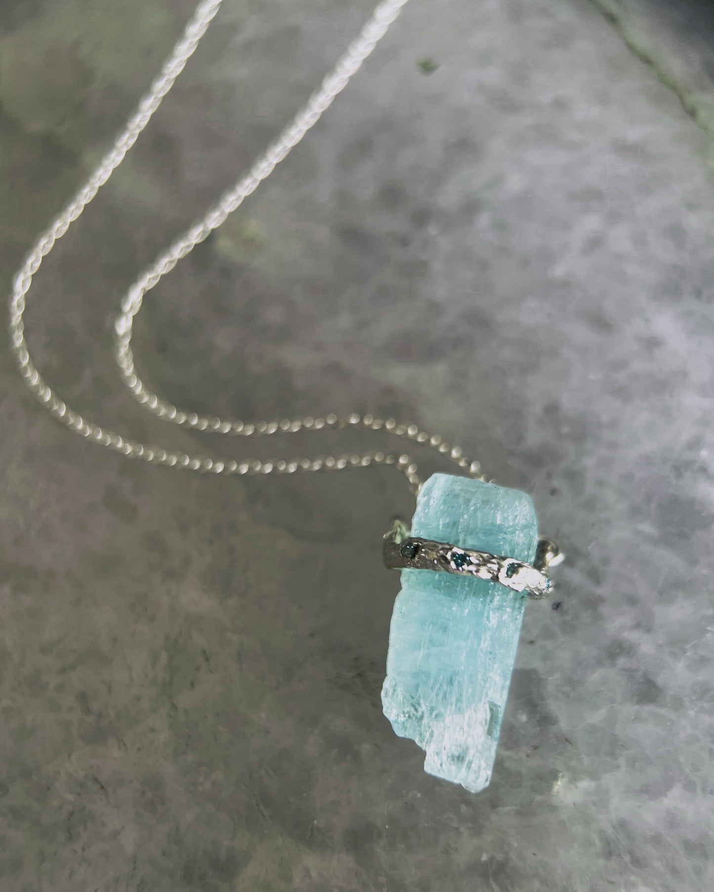 Healing Crystal Pendant ⋄ Aquamarine