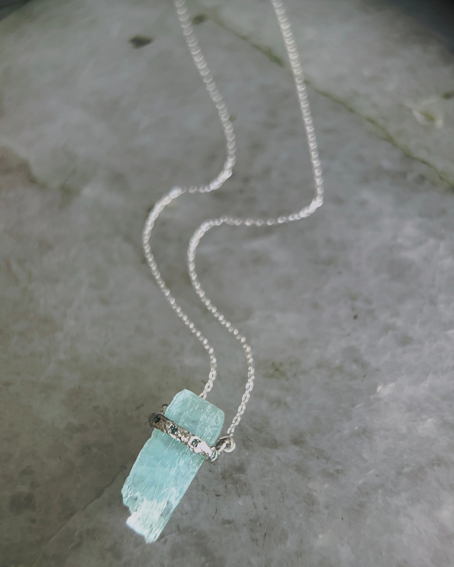 Healing Crystal Pendant ⋄ Aquamarine