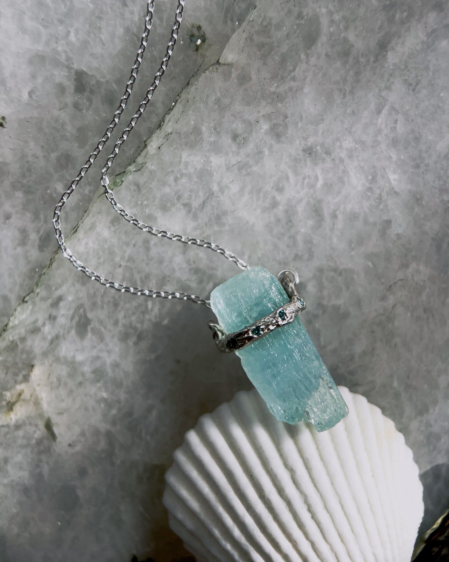 Healing Crystal Pendant ⋄ Aquamarine