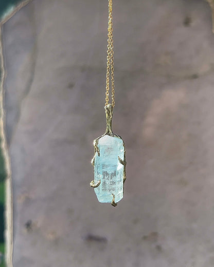 Healing Crystal Necklace ⋄ Aquamarine