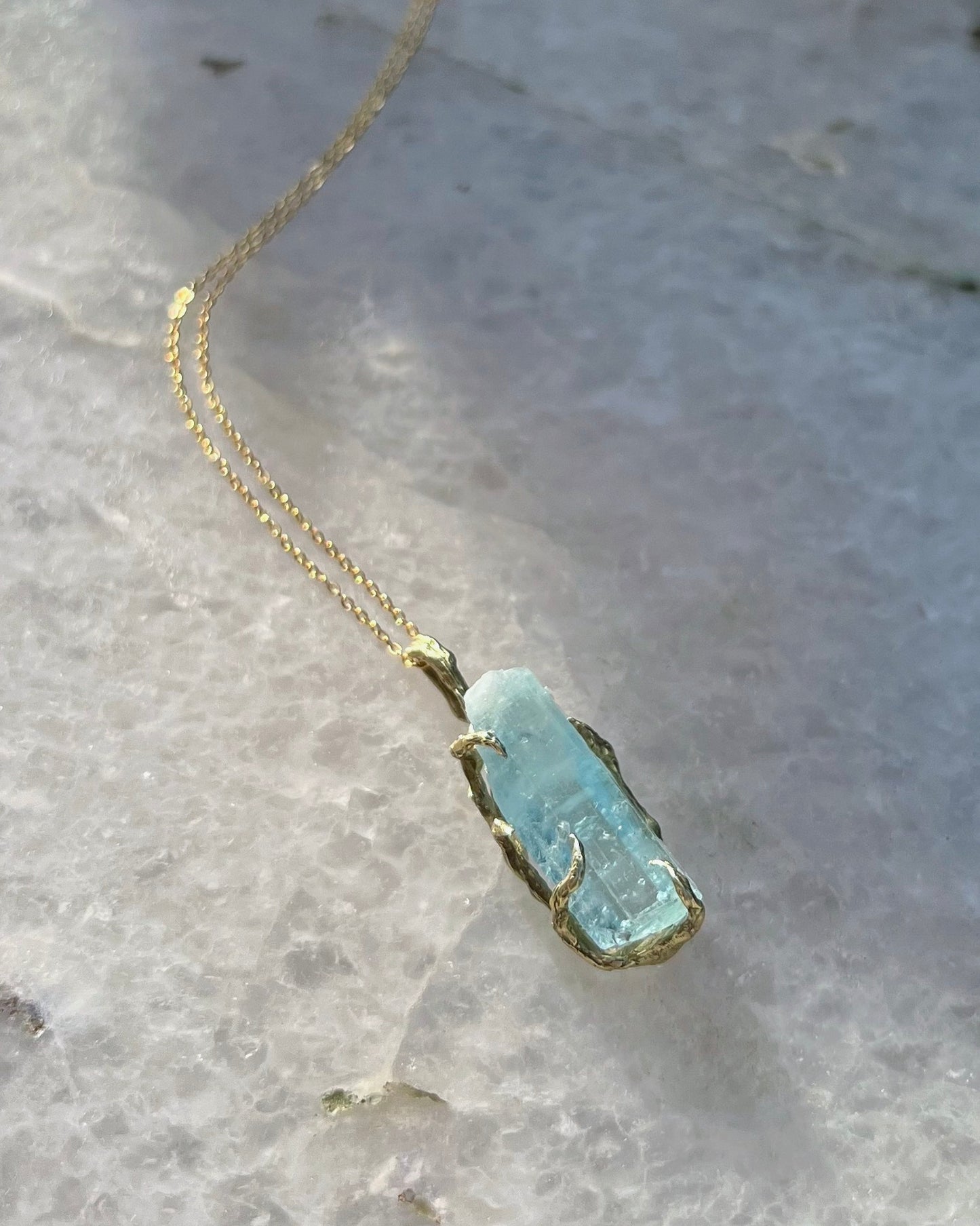 Healing Crystal Necklace ⋄ Aquamarine