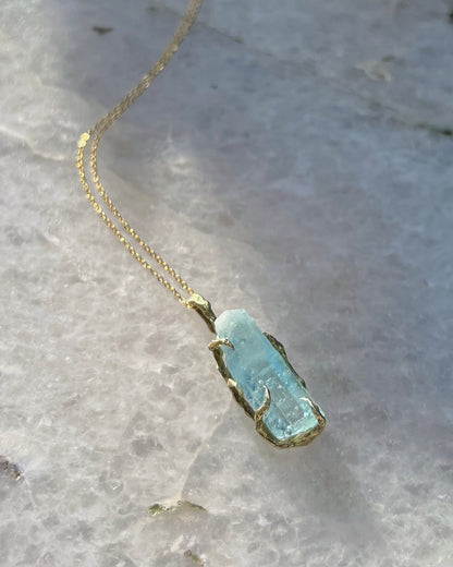 Healing Crystal Necklace ⋄ Aquamarine