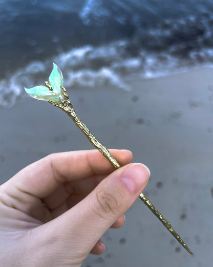 La Sirène Crystal Hair Pins ⋄ Aquamarine, Lavender Moon Quartz, MOP
