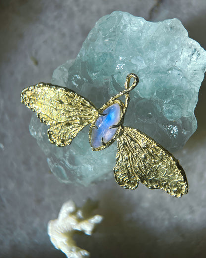 Night Fae Necklace ⋄ Rainbow Moonstone