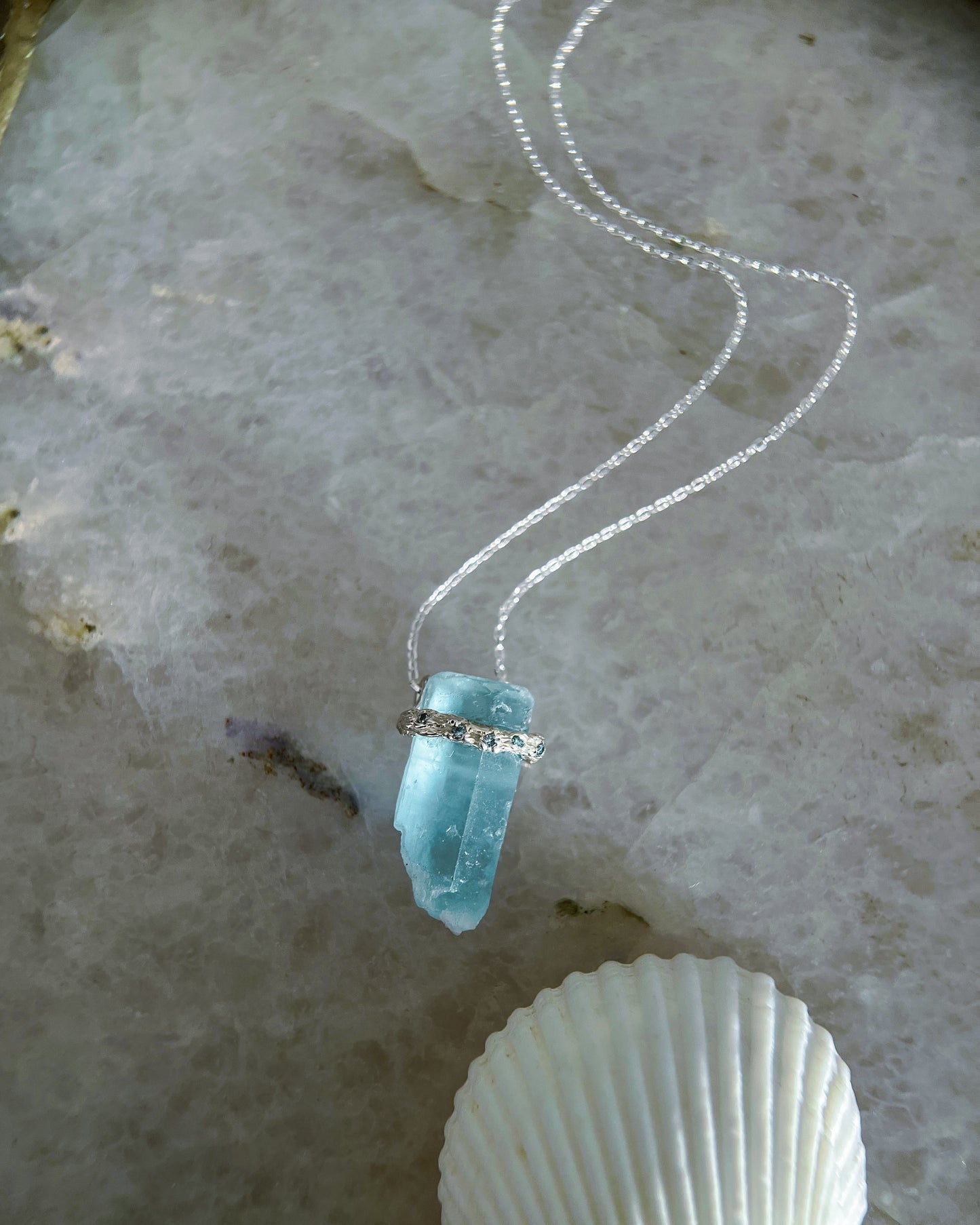 Healing Crystal Pendant ⋄ Aquamarine