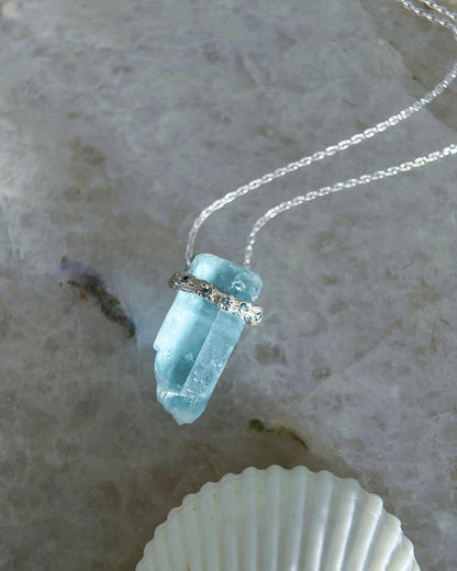Healing Crystal Pendant ⋄ Aquamarine