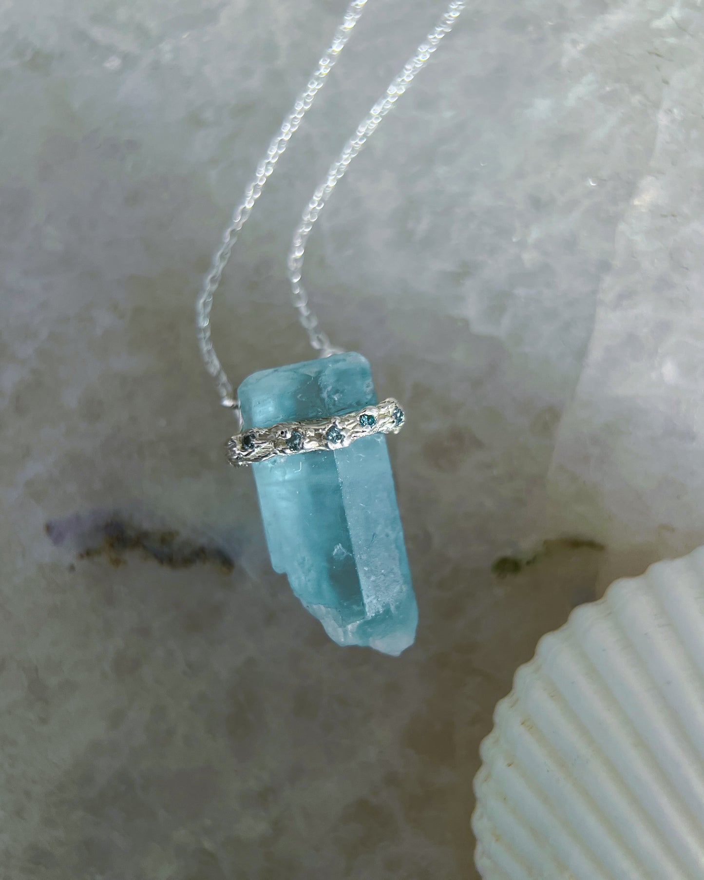 Healing Crystal Pendant ⋄ Aquamarine