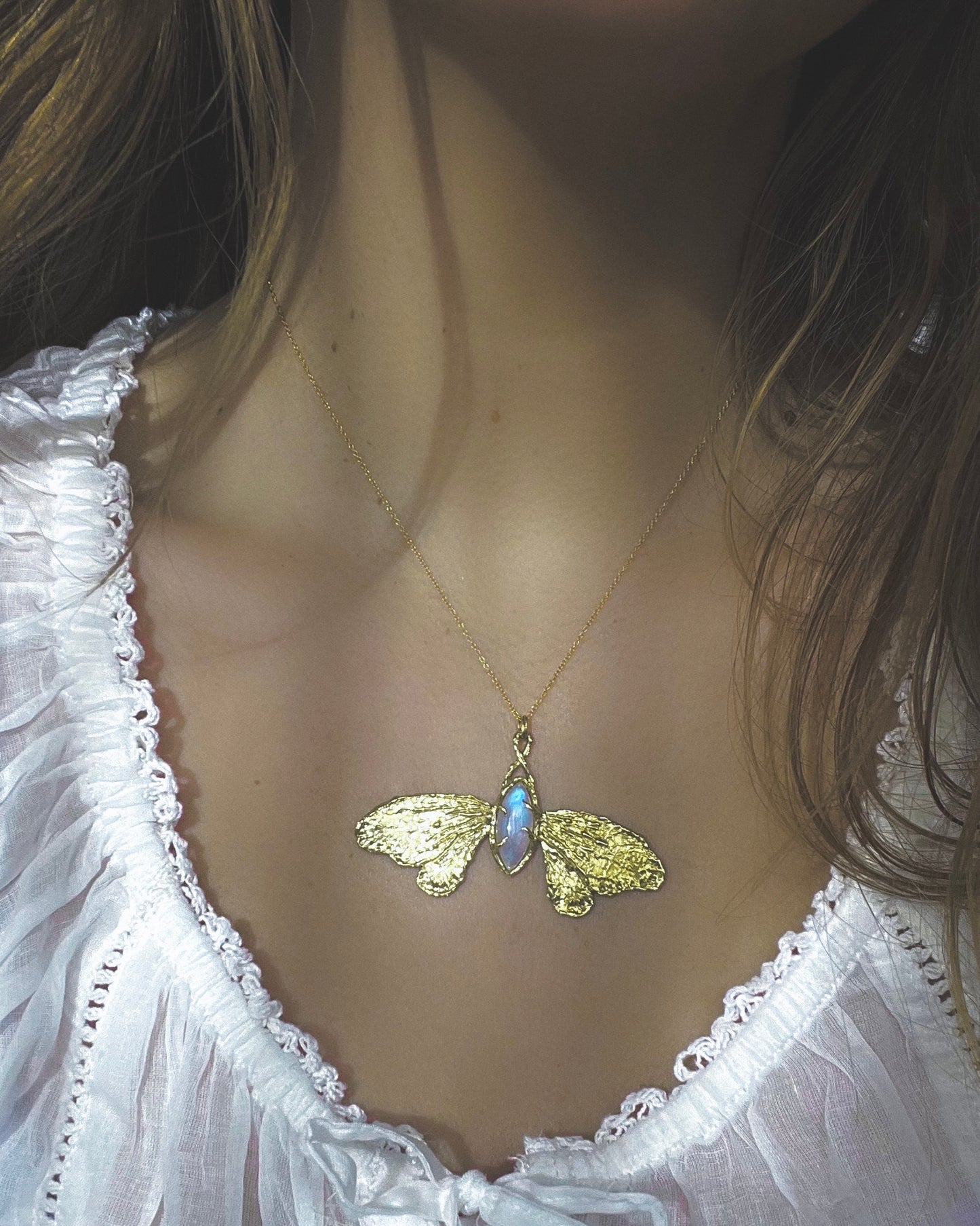 Night Fae Necklace ⋄ Rainbow Moonstone