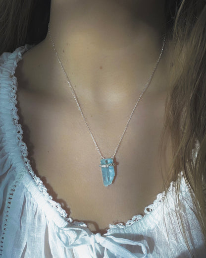Healing Crystal Pendant ⋄ Aquamarine