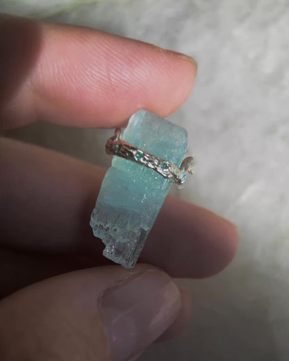 Healing Crystal Pendant ⋄ Aquamarine