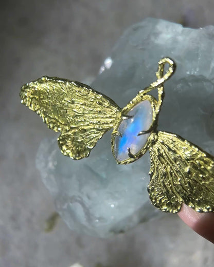 Night Fae Necklace ⋄ Rainbow Moonstone