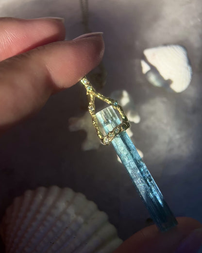 Healing Crystal Pendant ⋄ Aquamarine ⋄ Gold Vermeil