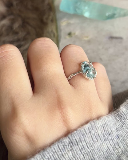 Sea Water Ring ⋄  Aquamarine ⋄ size 7